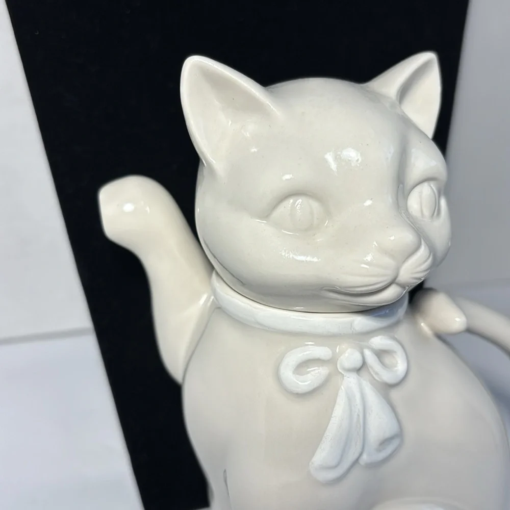 VTG Cat Lidded Teapot By Crowning Touch Collection Japan White 6 5/8” Ceramic - Picture 2 of 10